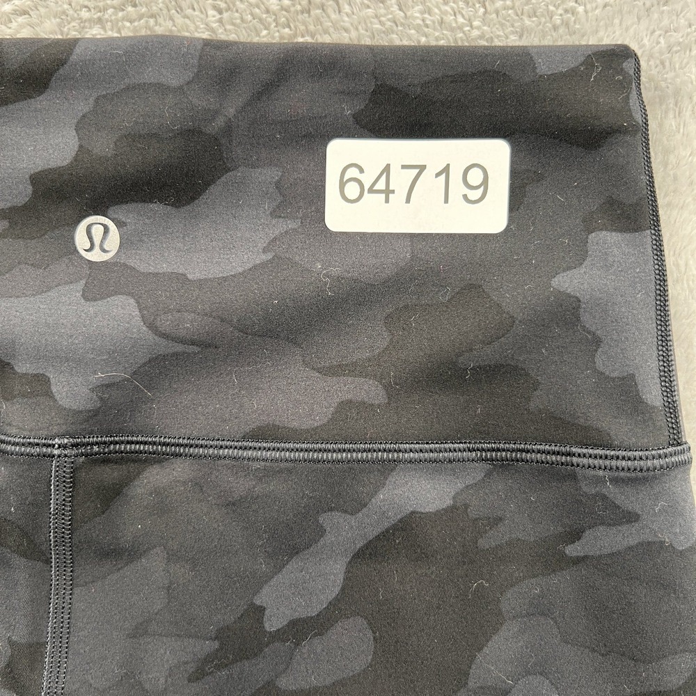 Lululemon Align Camo High Rise Biker Shorts 6 Black Women Activewear Yoga - Picture 7 of 7